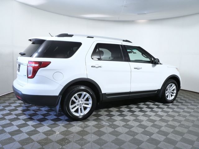 Used 2015 White Ford XLT image 8