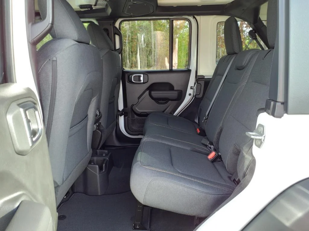 Used 2025 Bright White Clearcoat Jeep Sport S image 23