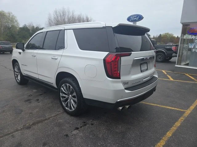Used 2021 White Frost Tri-Coat GMC Denali image 8