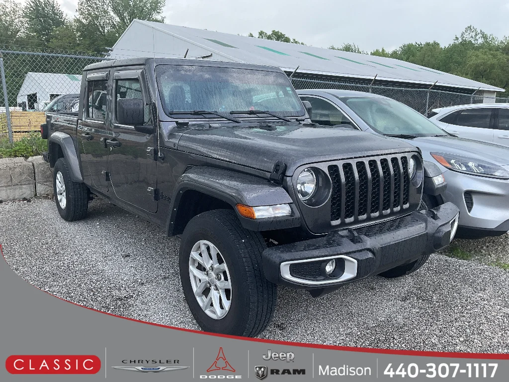 2023 Jeep Gladiator Sport S's photo