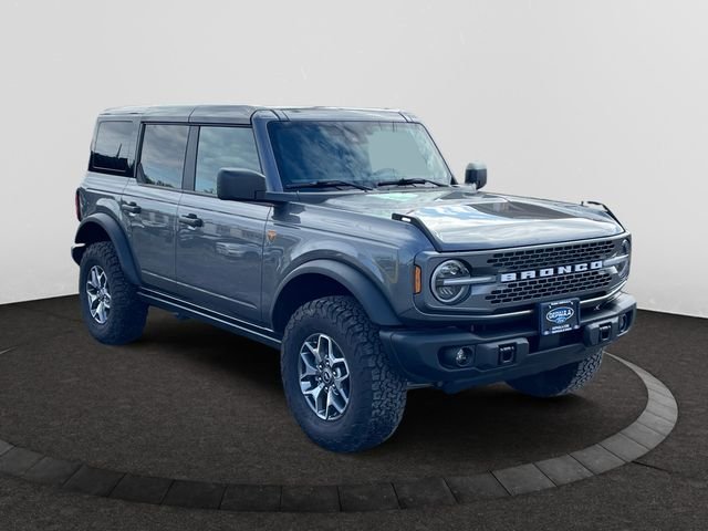 Used 2025 Gray Metallic Ford Badlands image 7
