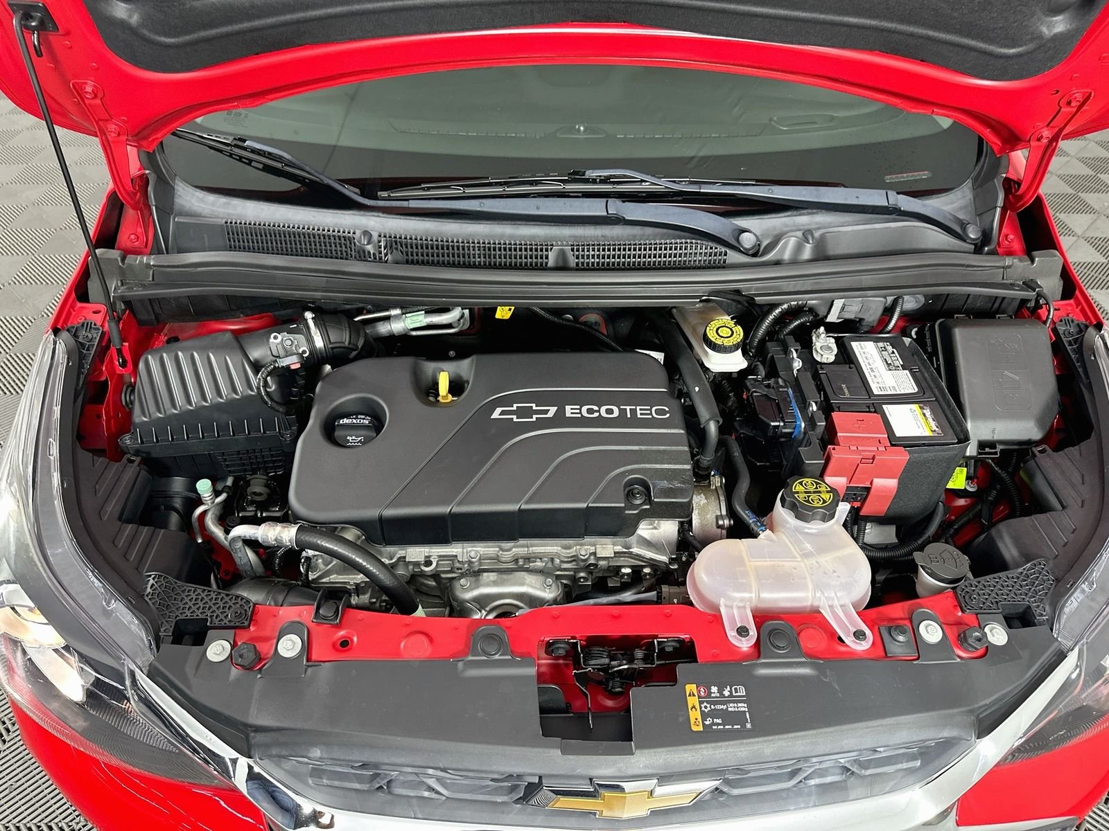 Used 2022 Red Hot Chevrolet 2LT image 28