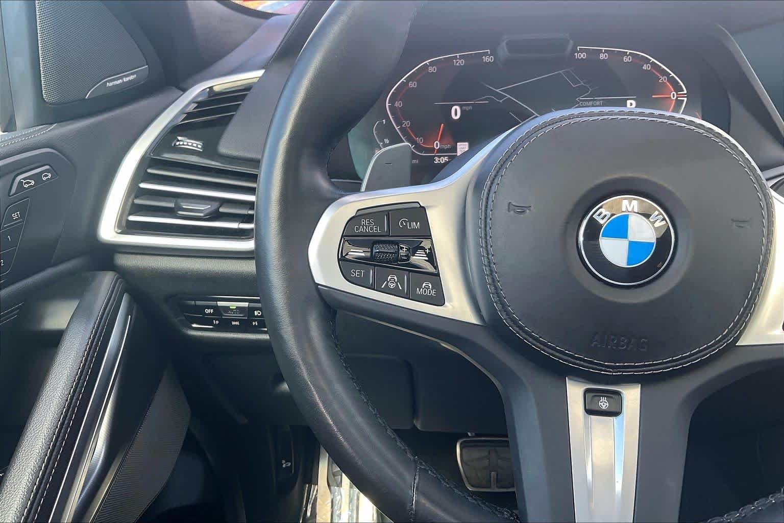Certified Used 2022 Carbon Black Metallic BMW xDrive40i image 23