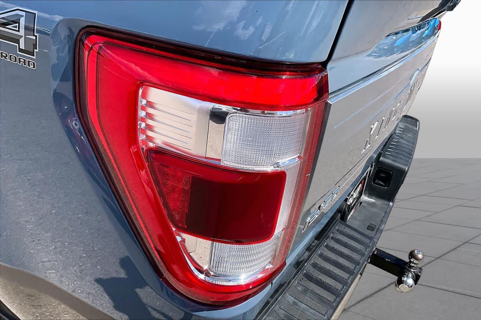 Used 2023 Azure Gray Metallic Tri-Coat/Stone Gray Ford King Ranch image 29