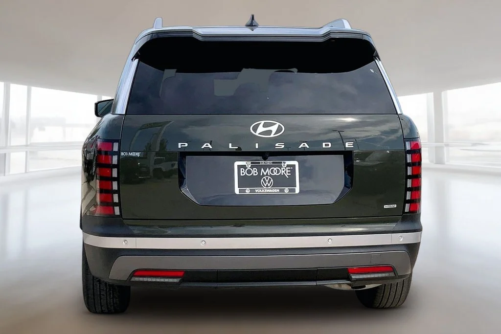 Used 2026 Titan Green Hyundai SEL image 4