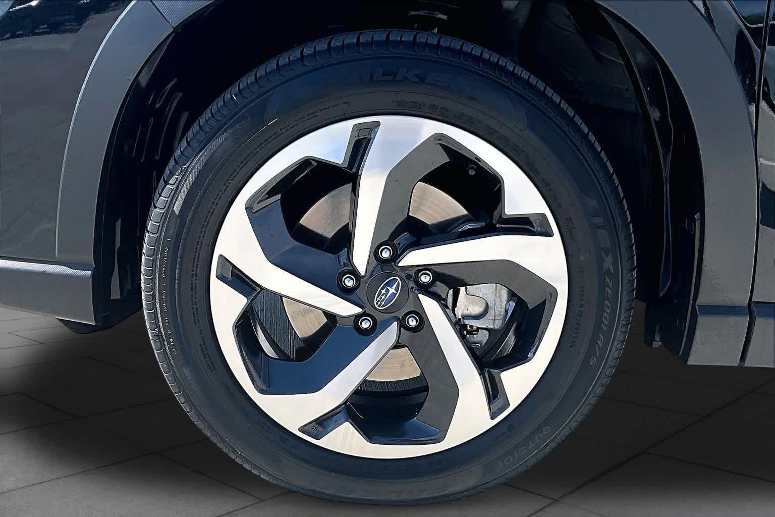 Used 2023 Crystal Black Silica Subaru Touring image 10