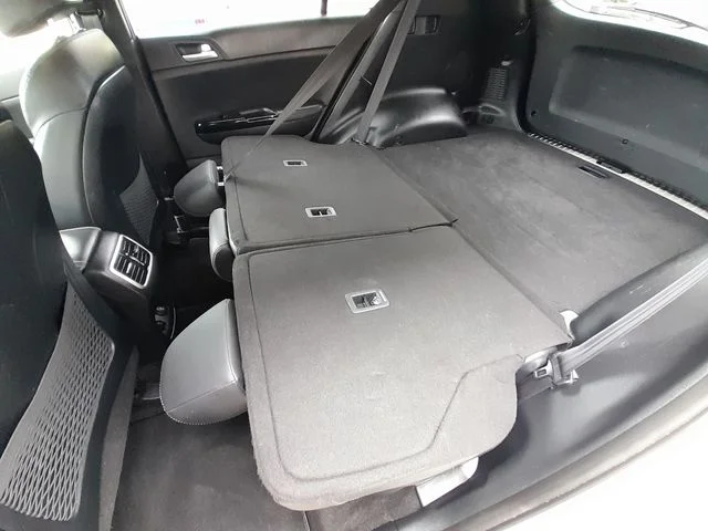 Used 2022 White Kia Nightfall image 45