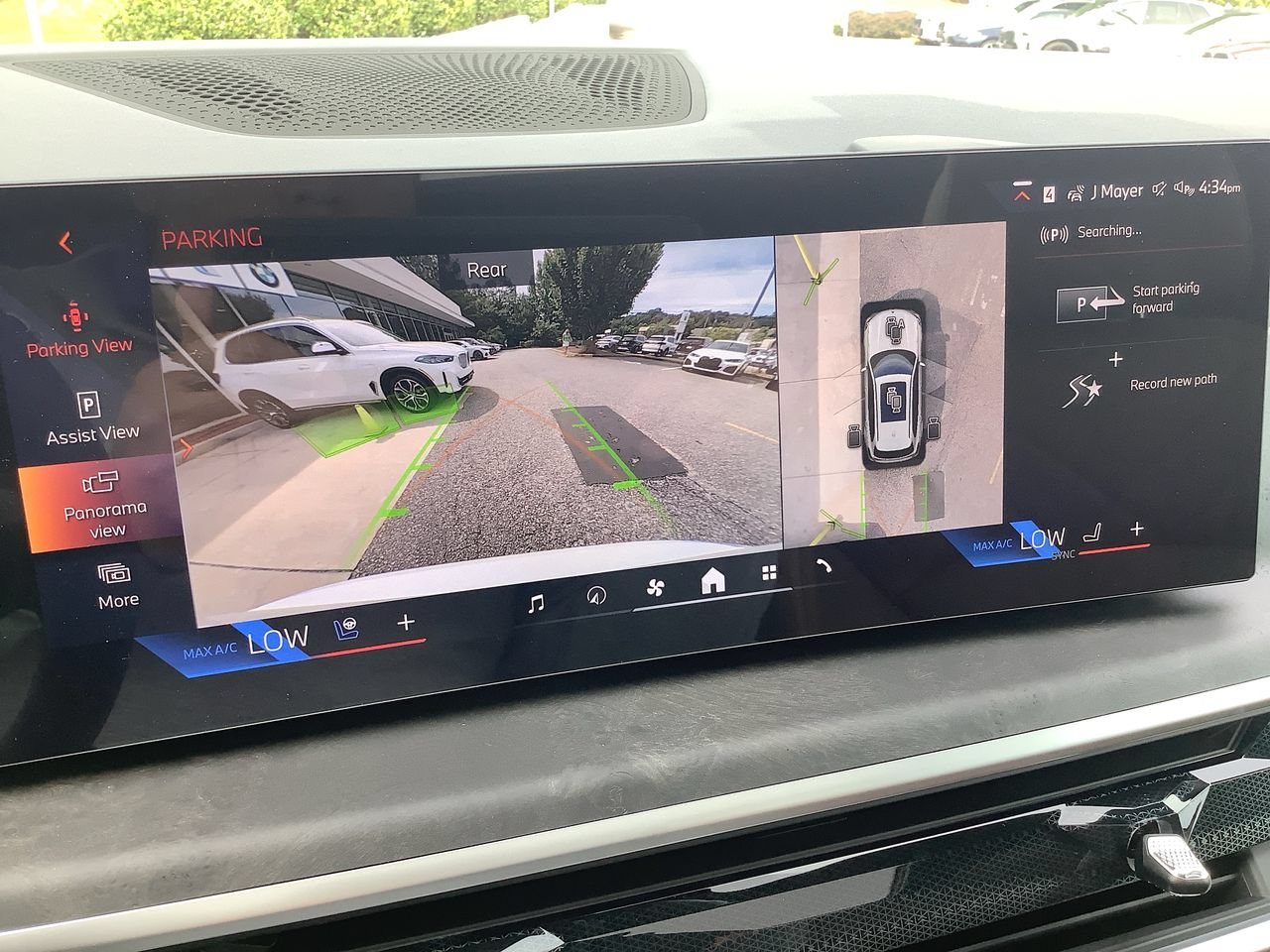 New 2026 Mineral White Metallic BMW sDrive40i image 25