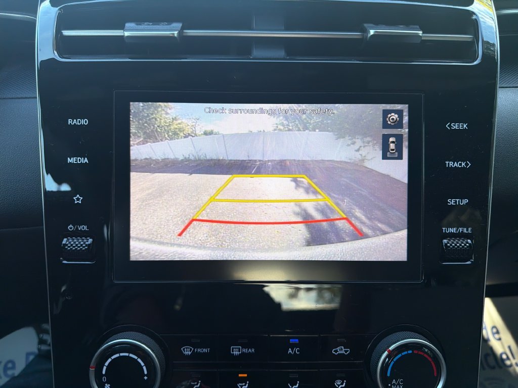 Used 2023 Hampton Gray Hyundai SE image 18