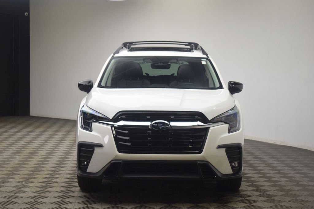 Used 2025 Crystal White Pearl Subaru Limited image 25