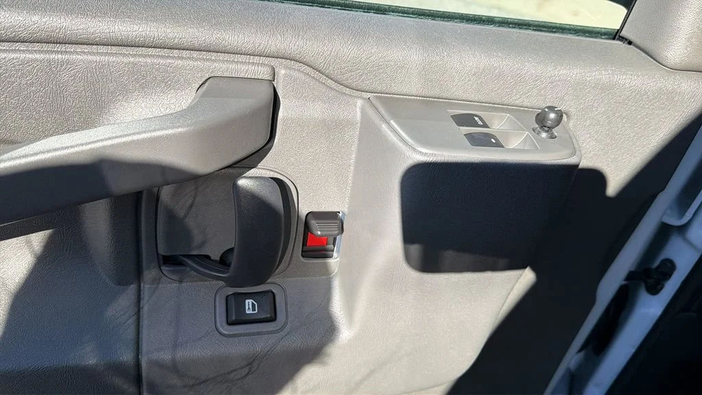 2025 Chevrolet Express Cargo Work Van - Photo 12