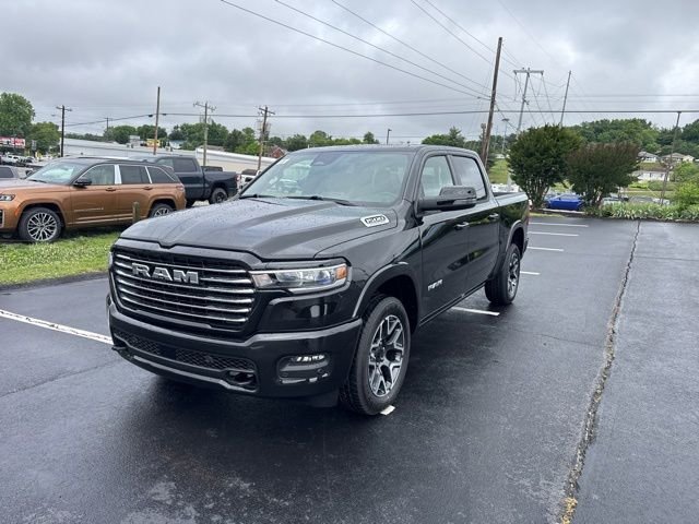 New 2026 Diamond Black Crystal Pearl-Coat Exterior Paint RAM Laramie image 3