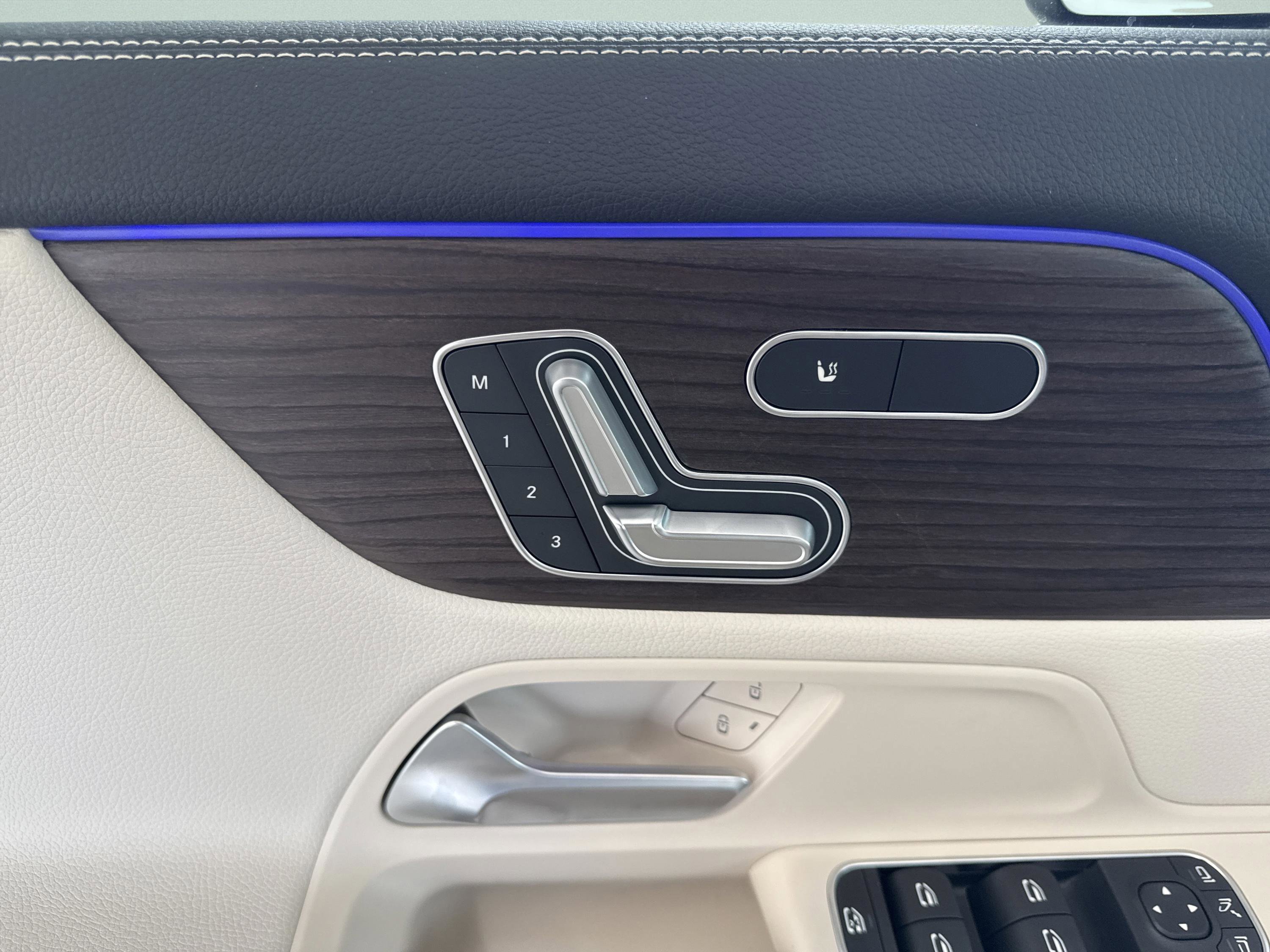 New 2026 Polar White Mercedes-Benz GLA 250 image 10
