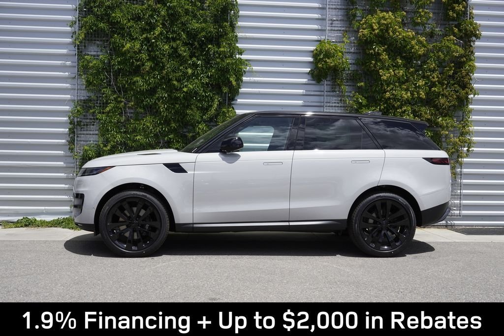 New 2026 Borasco Grey LAND ROVER SE image 8