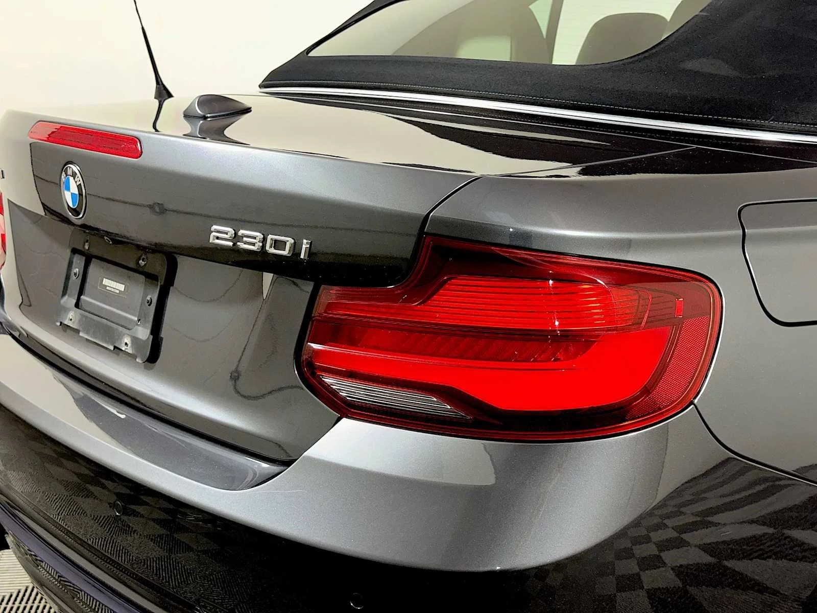 Used 2020 Mineral Grey Metallic BMW 230i xDrive image 27