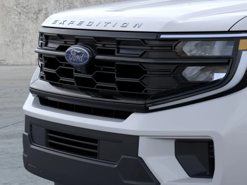 New 2026 Oxford White Ford Active image 17
