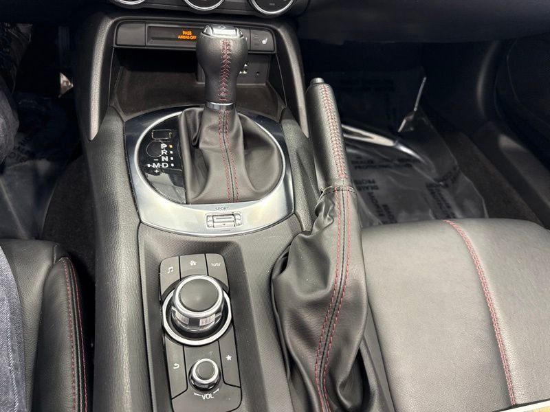 Used 2016 White Mazda Grand Touring image 32