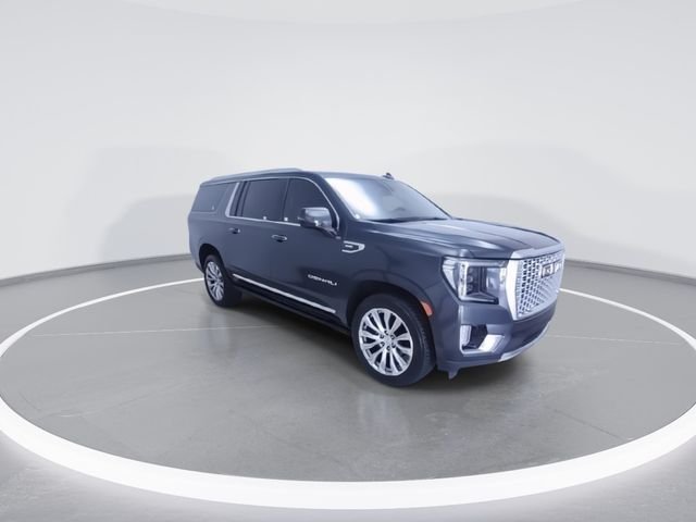 Used 2022 Green GMC Denali image 3
