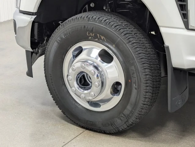New 2026 Star White Metallic Tri-Coat Ford F-350® King Ranch® image 42