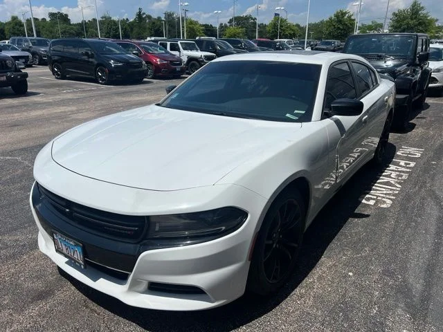 2016 Dodge Charger SXT's photo