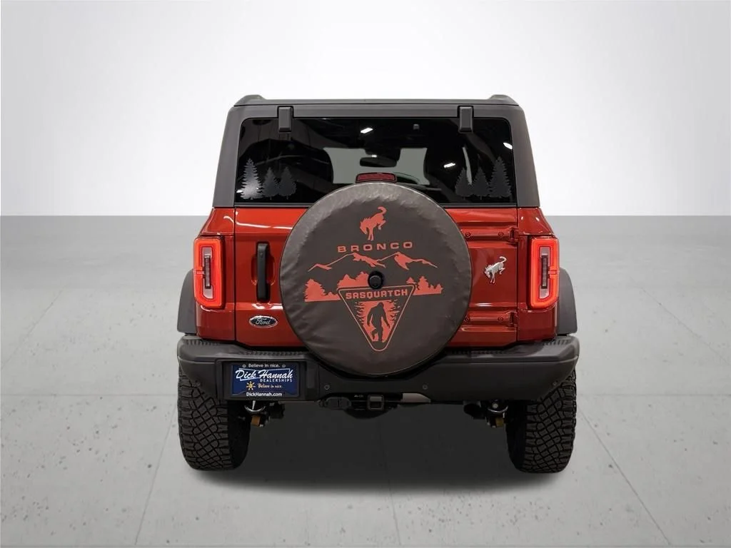 Used 2022 Red Ford Badlands image 11