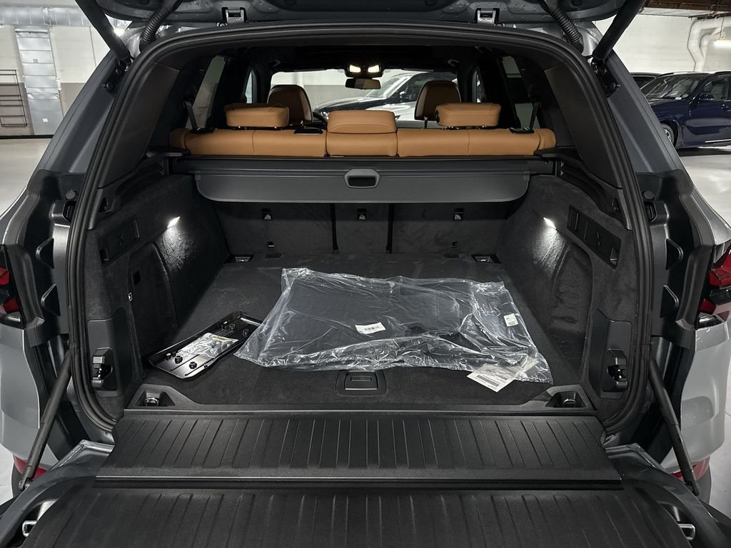 New 2026 Gray Metallic BMW xDrive40i image 24