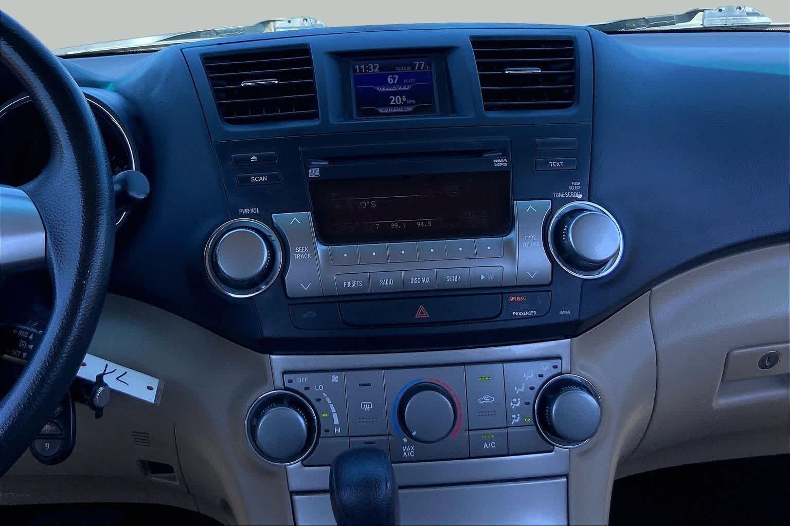 Used 2012 Blizzard Pearl Toyota  image 6