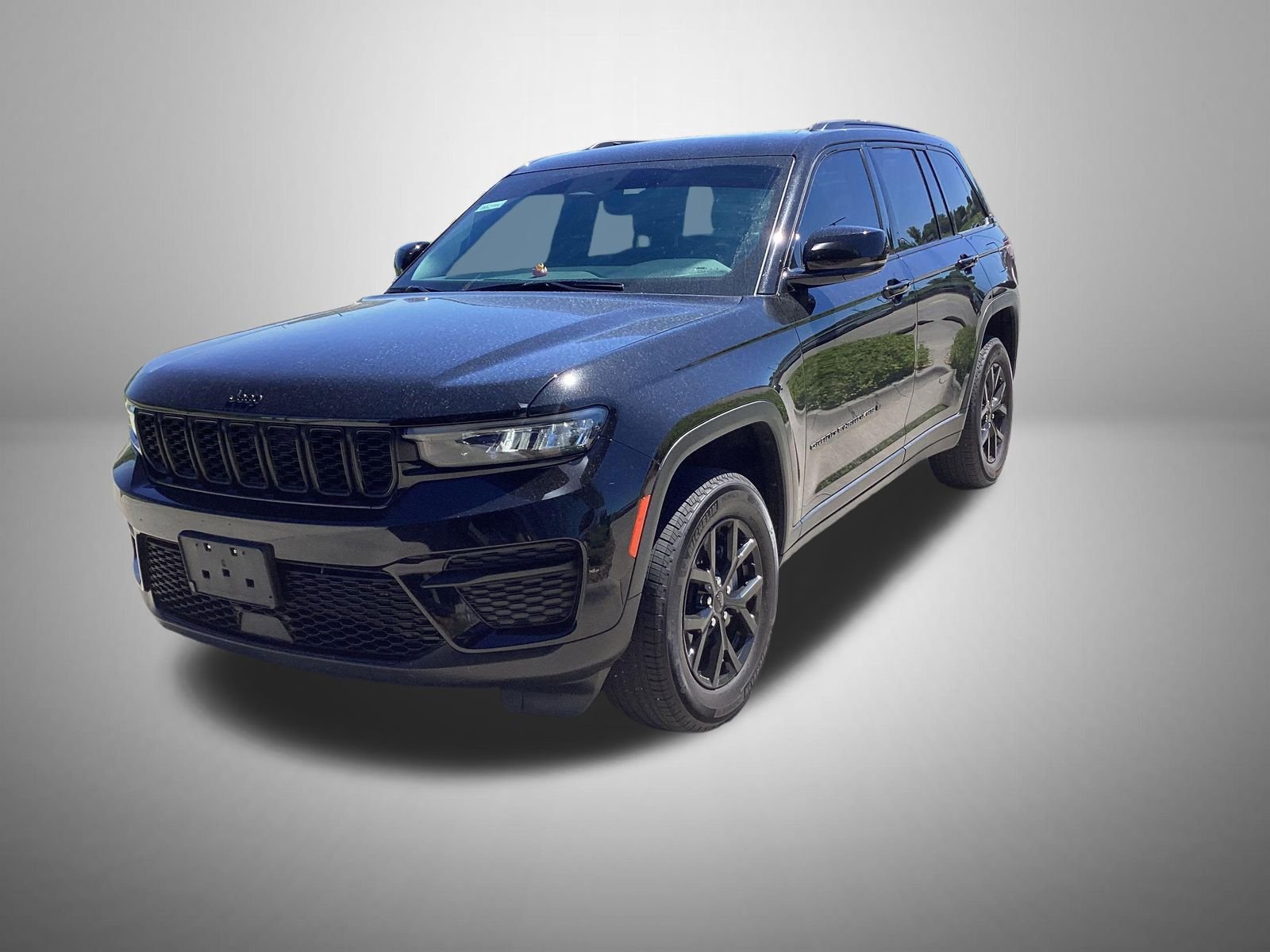 Used 2024 Black Jeep Altitude X image 1
