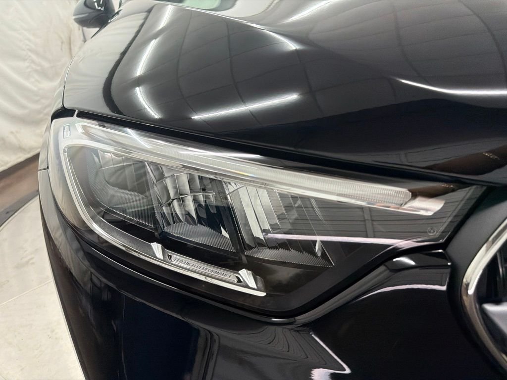 New 2026 Black Mercedes-Benz GLC 300 image 10