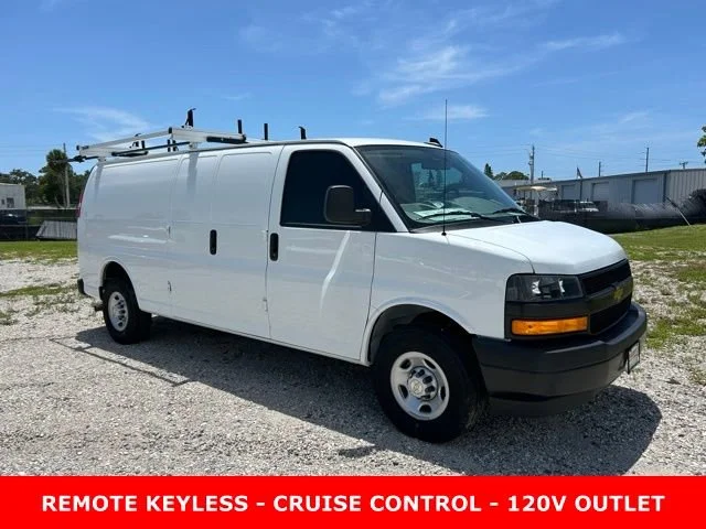 2025 Chevrolet Express 2500 Work Van HD's photo