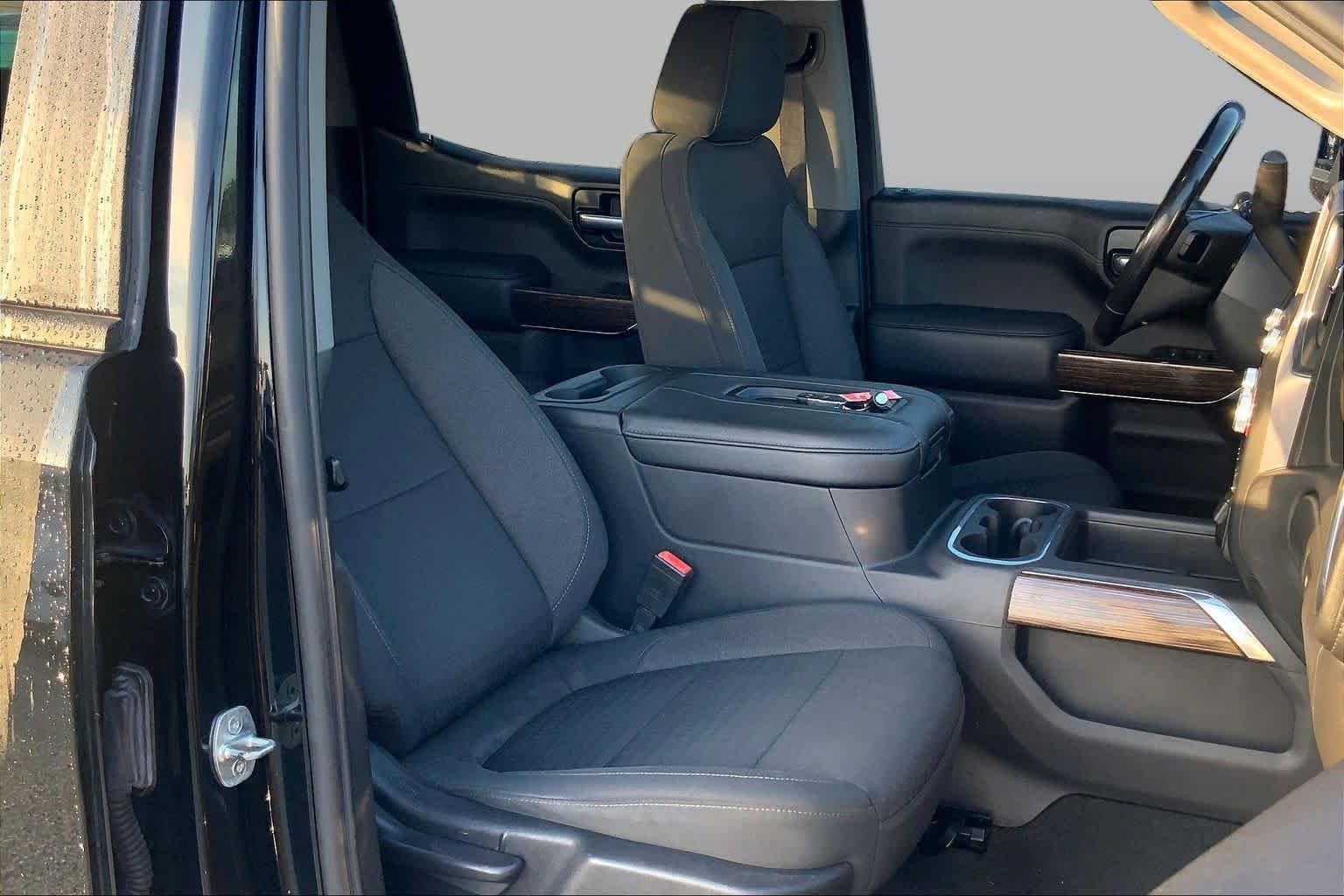Used 2021 Onyx Black GMC Elevation image 9