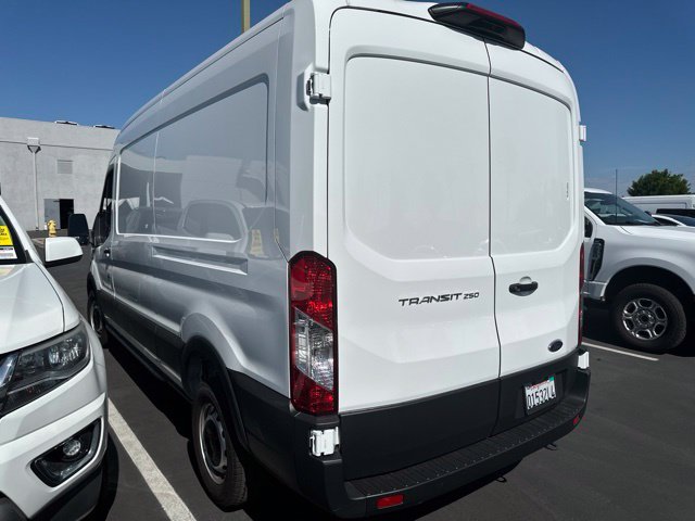 Certified Used 2025 Oxford White Ford Base image 2