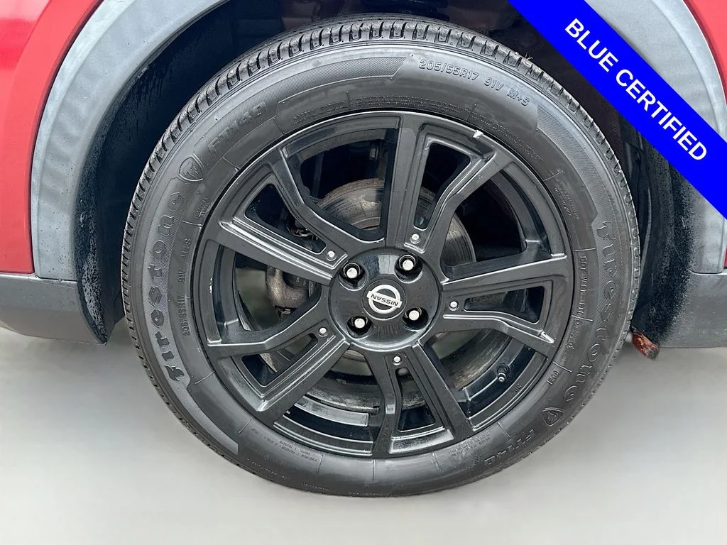 Certified Used 2019 Cayenne Red Nissan SV image 22
