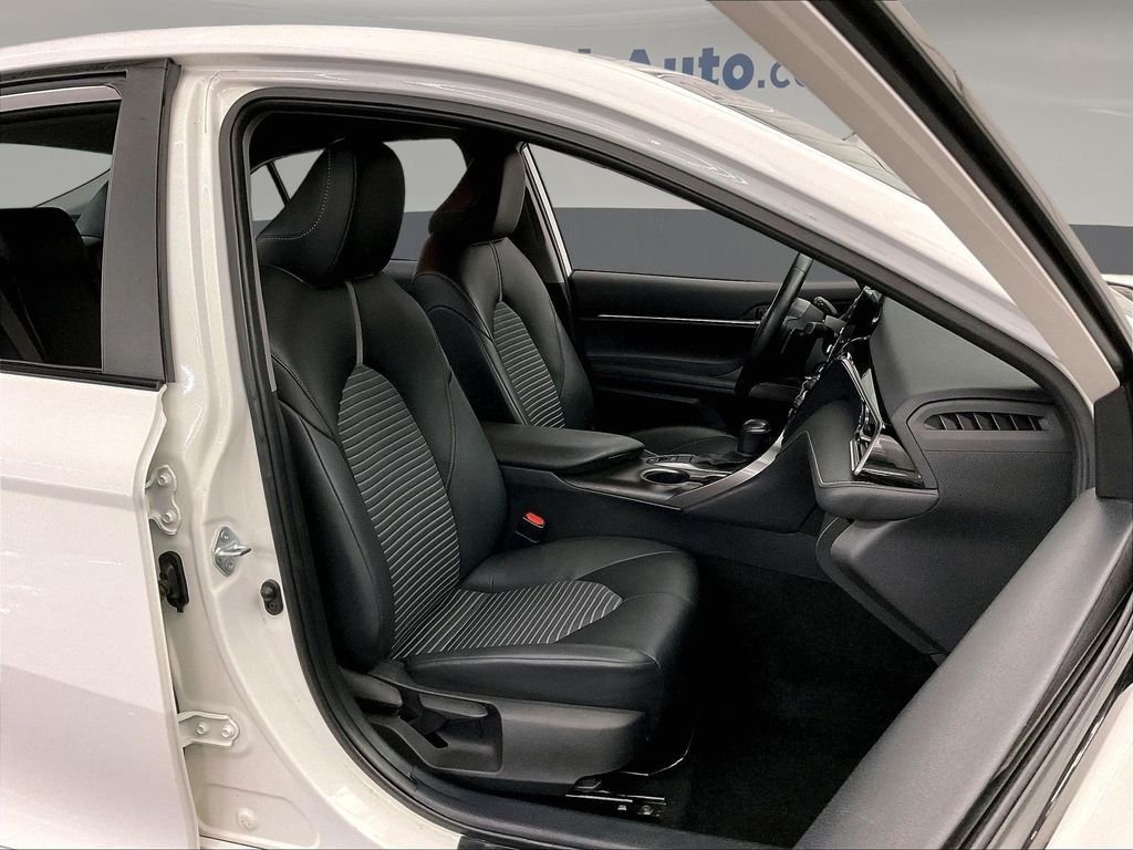 Used 2021 White Toyota SE Nightshade image 10