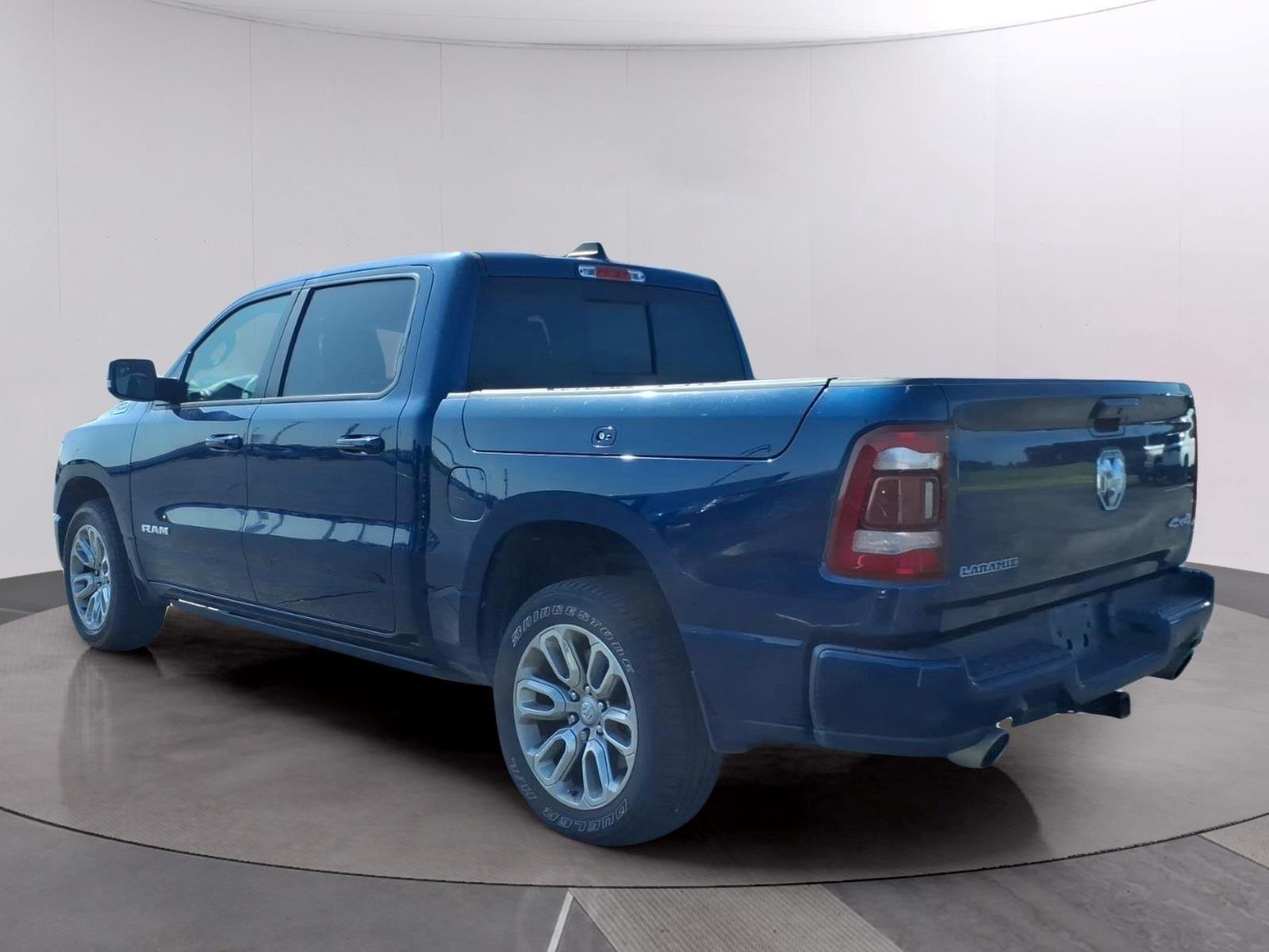 Used 2023 Diamond Black Crystal Pearlcoat Ram Laramie image 5