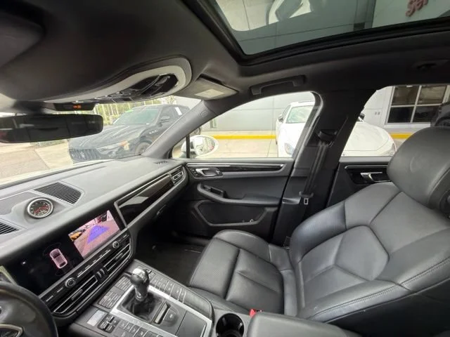 Used 2020 White Porsche Base image 14