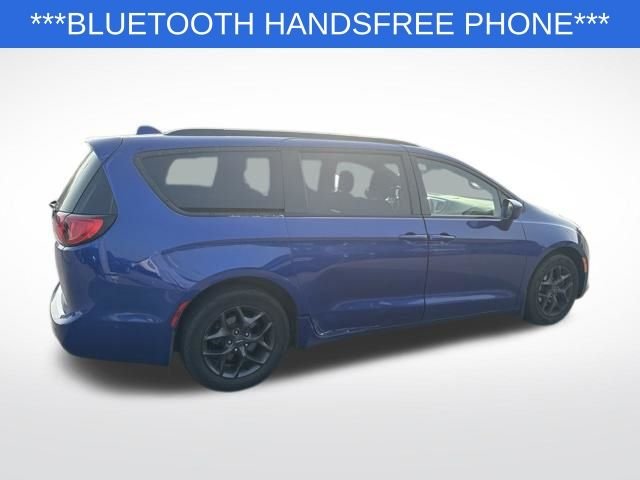 Used 2018 Blue Chrysler Touring L Plus image 3