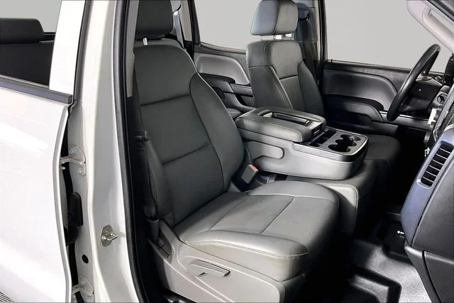 Used 2014 White Chevrolet Work Truck image 22