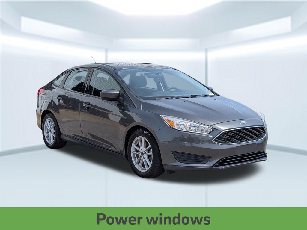 Used 2018 Gray Ford SE image 9