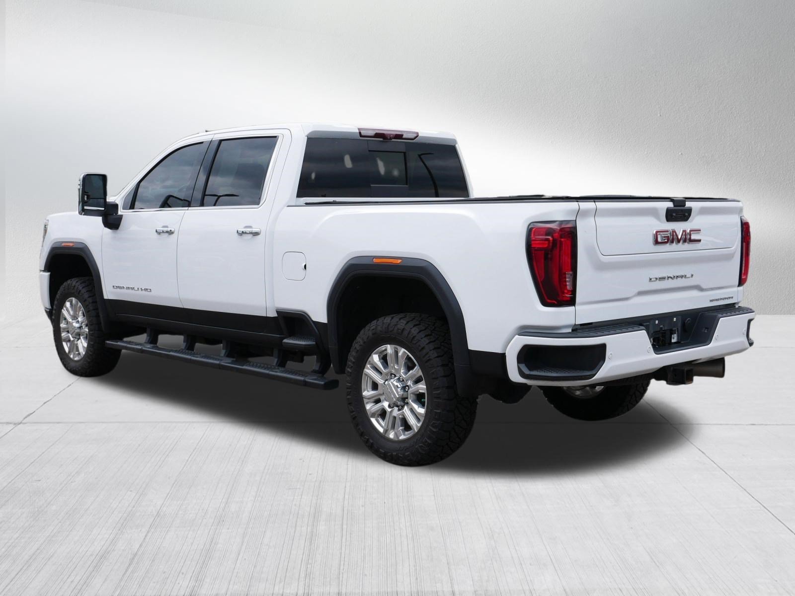 Used 2020 Summit White GMC Denali image 5