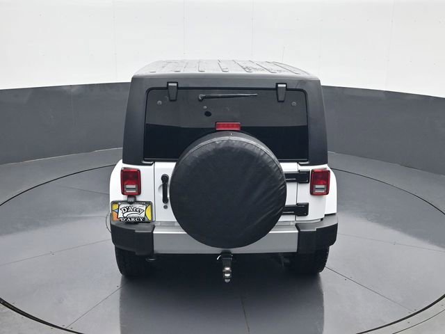 Used 2016 White Jeep Sahara image 18