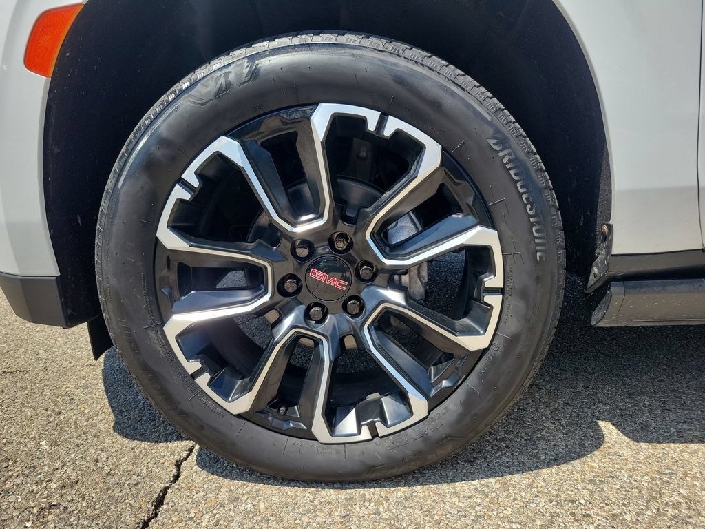 Used 2022 Summit White GMC Denali image 6