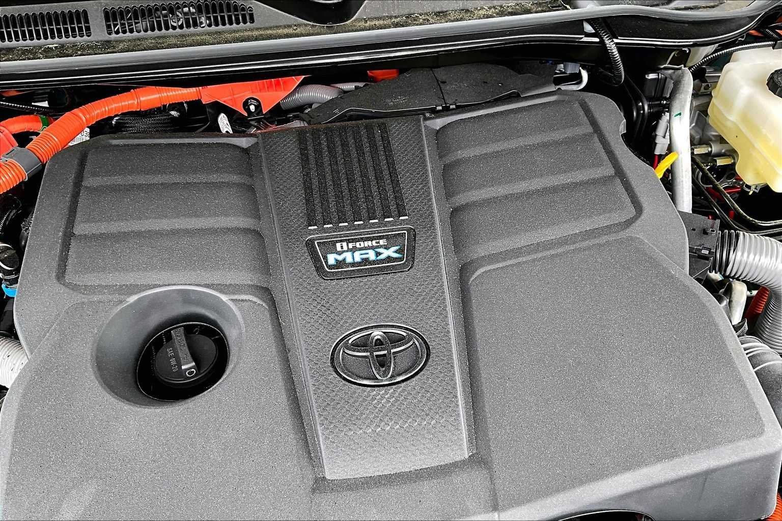 2025 Toyota Tundra Limited - Photo 17