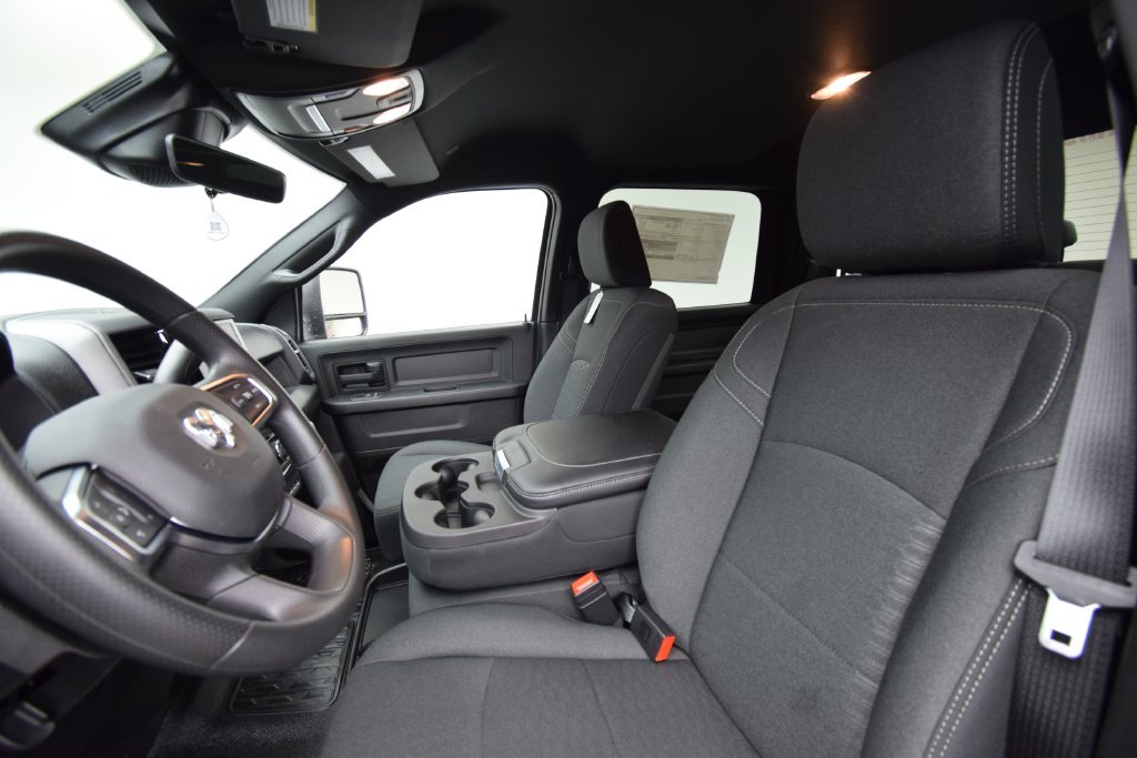 2026 RAM 3500 Chassis Tradesman - Photo 39