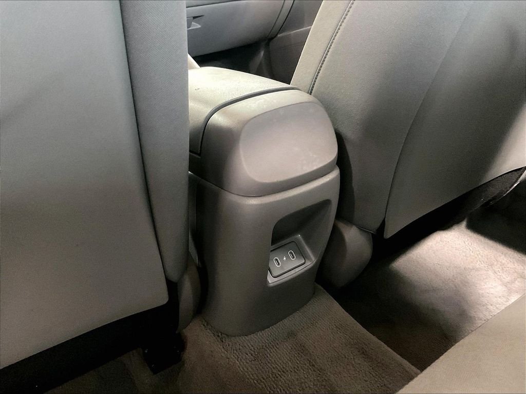 Used 2024 Gray Hyundai SE image 27