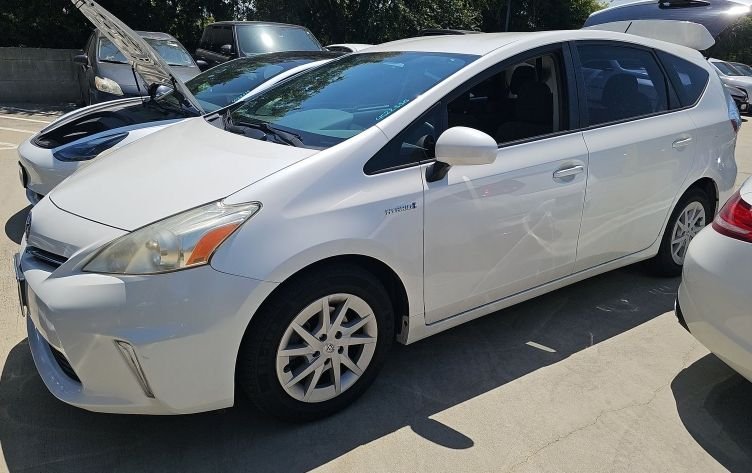 2012 Toyota Prius v Three's photo