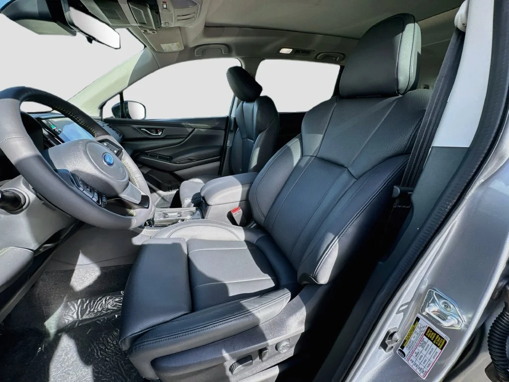 New 2027 Silver Subaru Onyx Edition Touring image 26