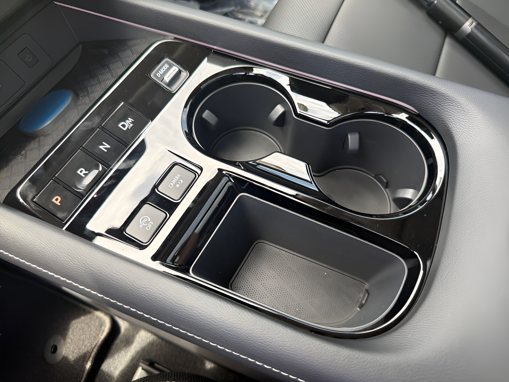 New 2026 White Nissan SL image 39