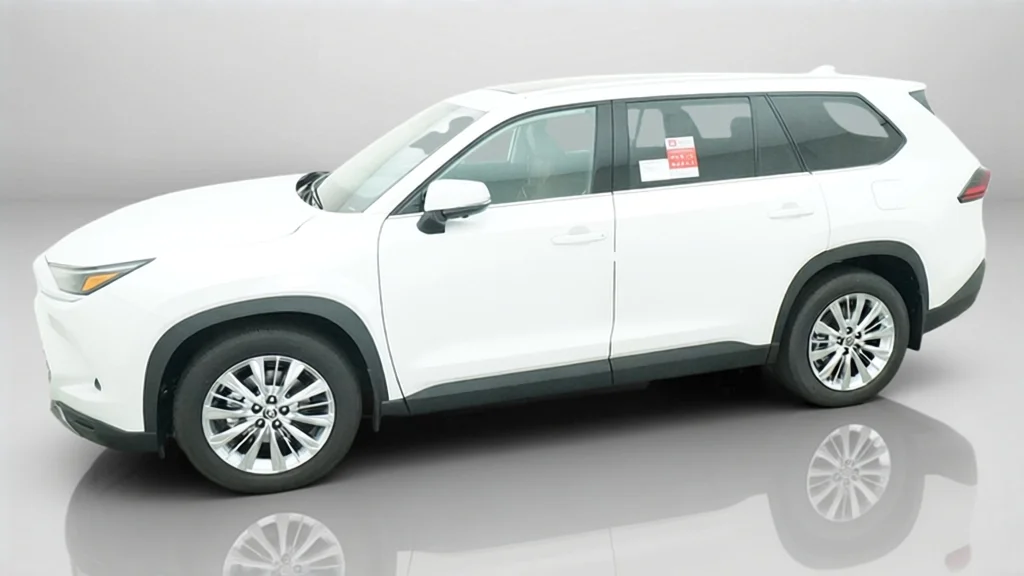 New 2026 Wind Chill Pearl Toyota Platinum image 3