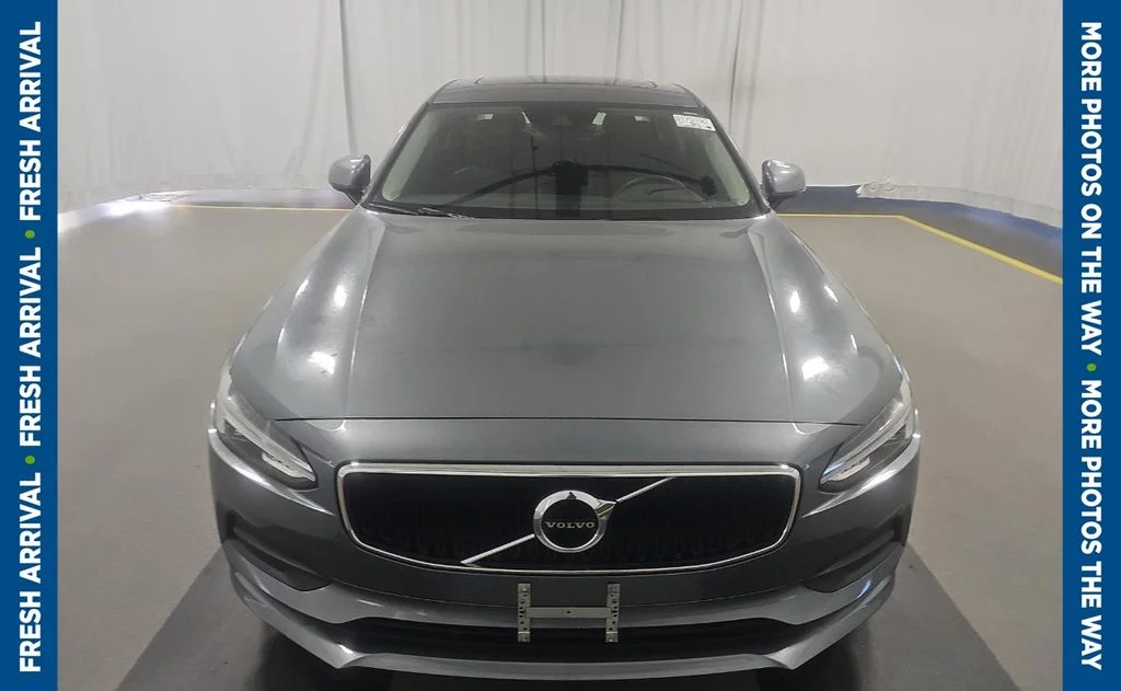 Certified Used 2019 Gray Volvo T6 Momentum image 4